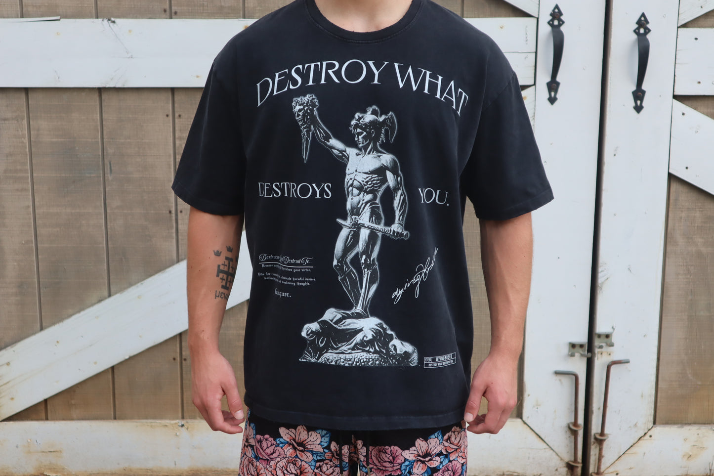 PERSEUS - Vintage Wash Frayed Tee