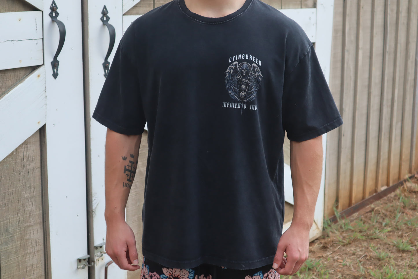 MEMENTO MORI - Vintage Wash Frayed Tee