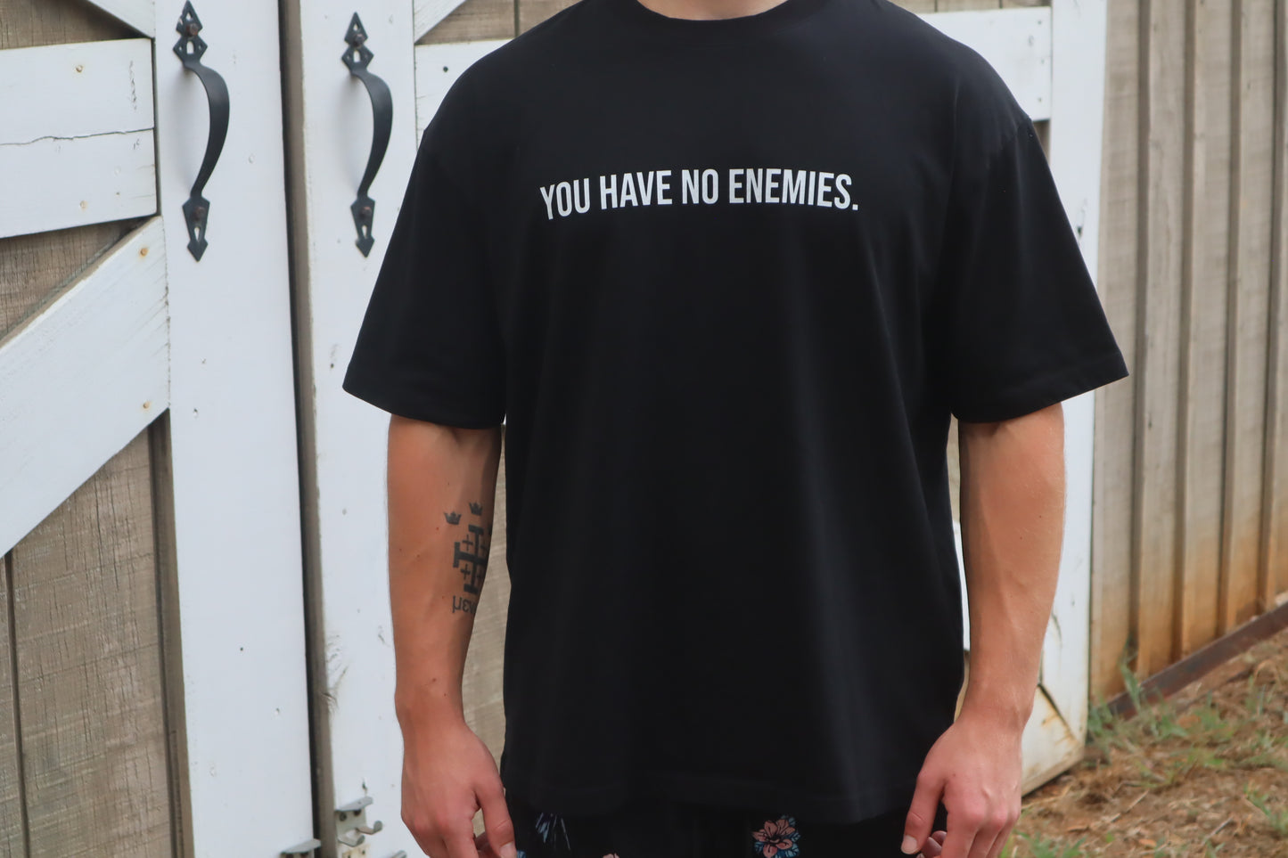 NO ENEMIES - Oversize Tee